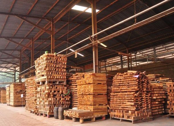 Bahan Produksi di Industri